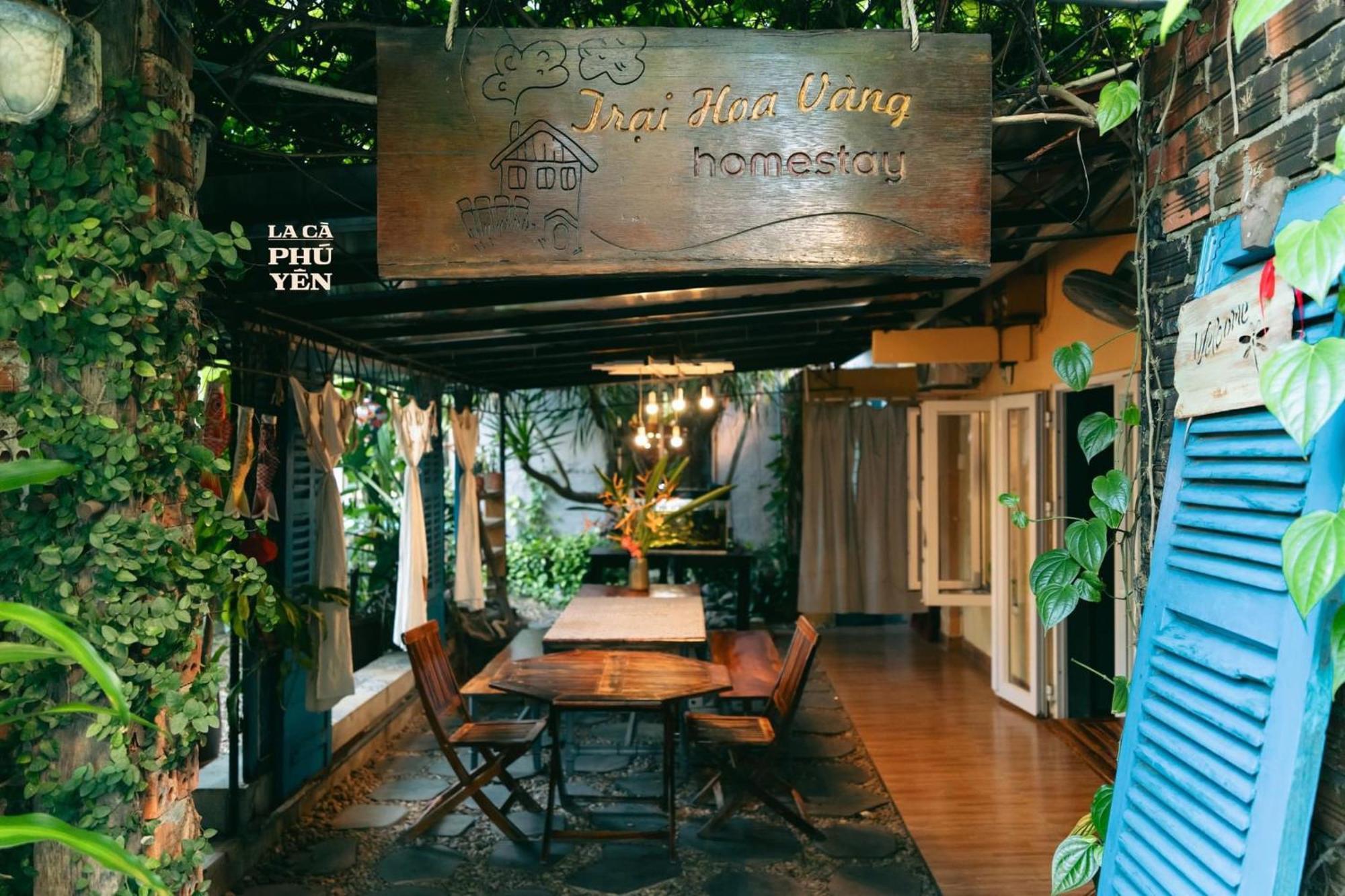 Yellow Farm Homestay Dong Tac Екстер'єр фото