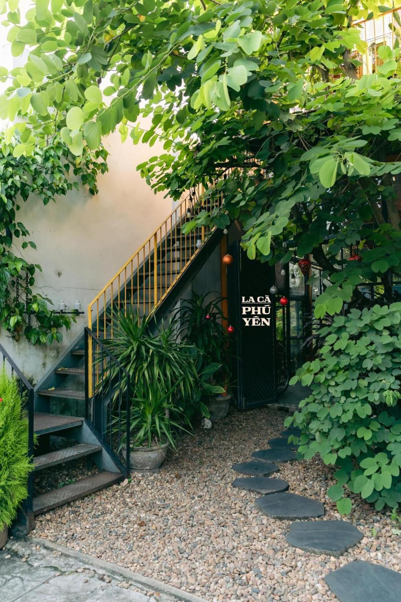 Yellow Farm Homestay Dong Tac Екстер'єр фото