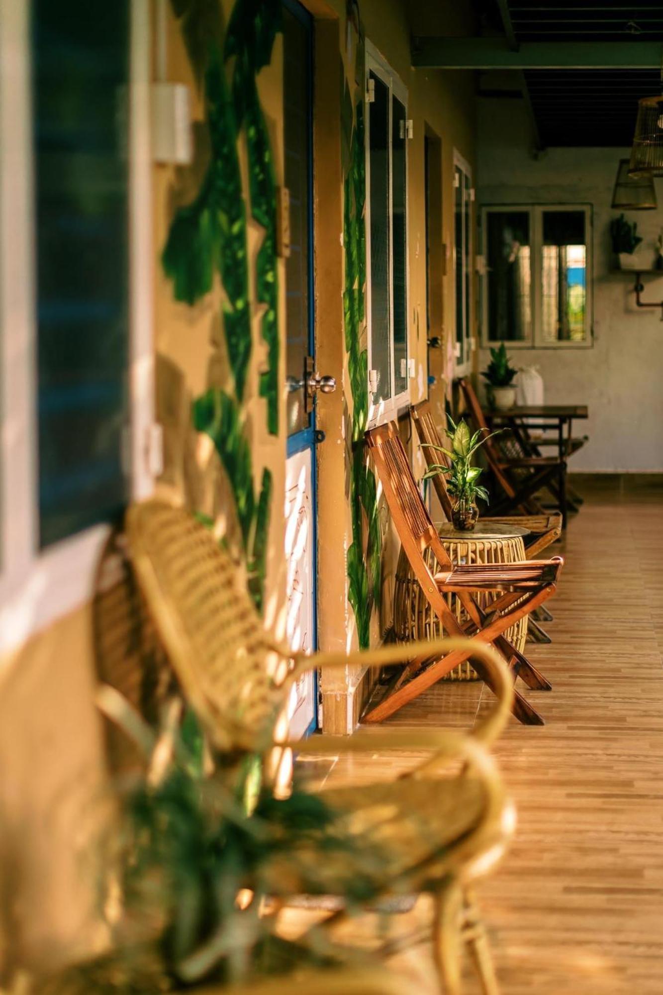 Yellow Farm Homestay Dong Tac Екстер'єр фото